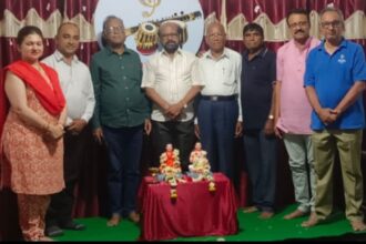 ವಚನಗಳು ಬದಕುವ ದಾರಿಯನ್ನು ಹೇಳಿ ಕೊಡುತ್ತವೆ : ಚಂದ್ರಶೇಖರ ಹಿರೇಮಠ