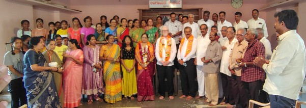 ಶರಣರ ಮಾತು ಆಲಿಸಬೇಕು ದೀಪದ ಗುಣ ಅಳವಡಿಸಿ ಕೊಳ್ಳಬೇಕು;ಪ್ರೋ.ವಿರೂಪಾಕ್ಷ  ದೊಡಮನಿ