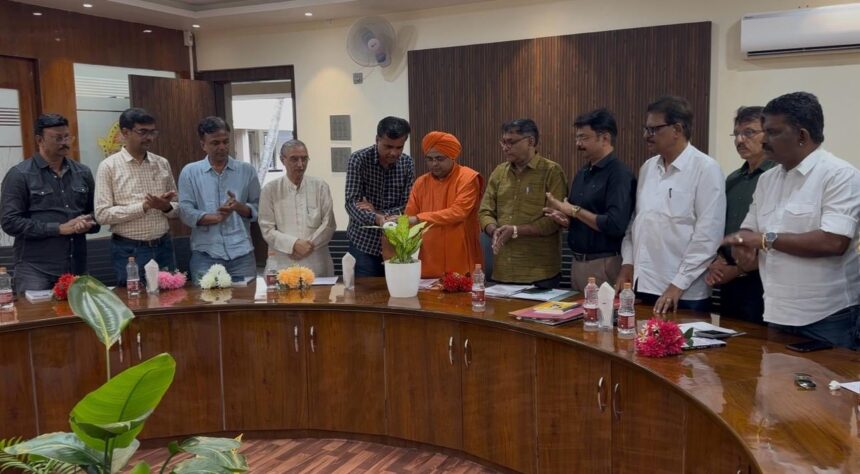 ಸಮಾಜದ ಸಮಸ್ಯೆಗಳ ಪರಿಹಾರಕ್ಕೆ ಸಂಘಟನೆಗಳು ಮುಂದಾಗಬೇಕು: ಡಾ. ಅಲ್ಲಮಪ್ರಭು ಶ್ರೀಗಳು